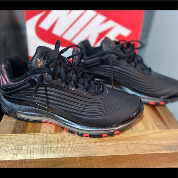 Nike Other - Nike Air Max Deluxe SE